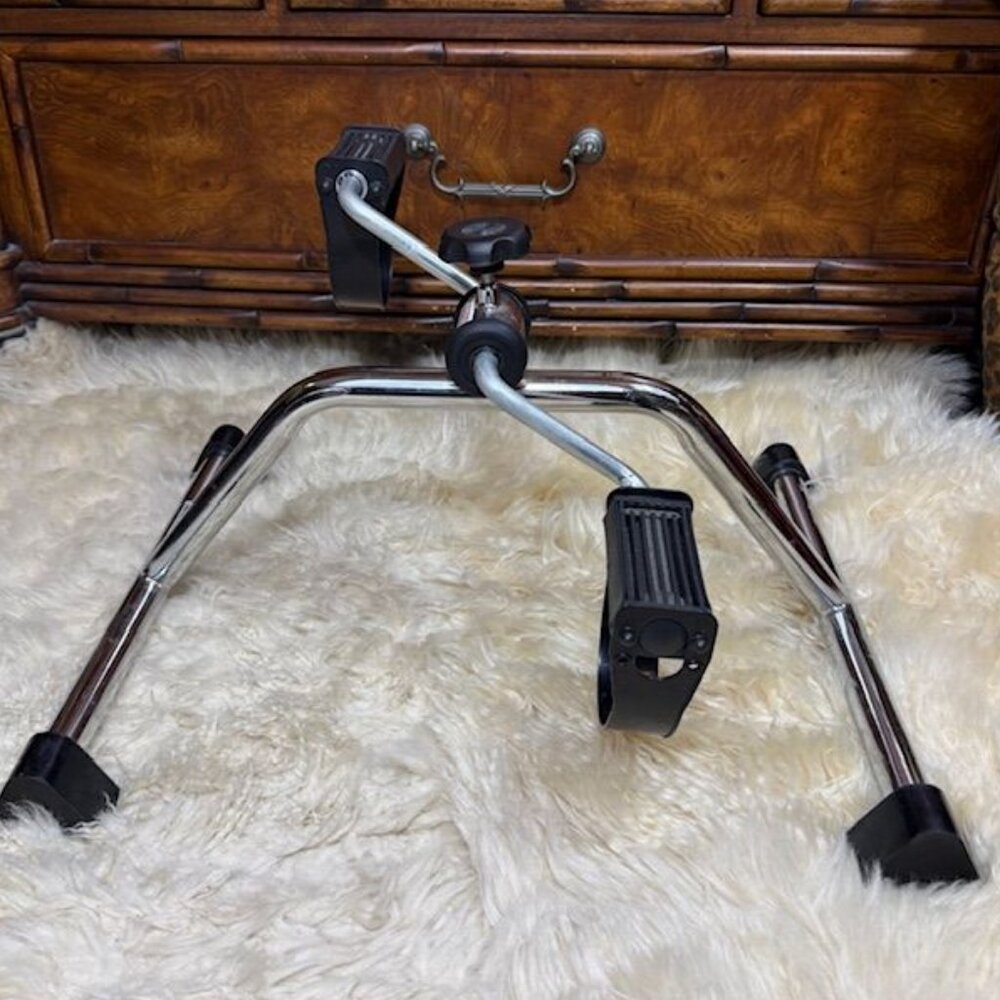 Under Desk Metal Pedal Leg Arm Exercise Cycle with Adjustable Resistance - Picture 4 of 8